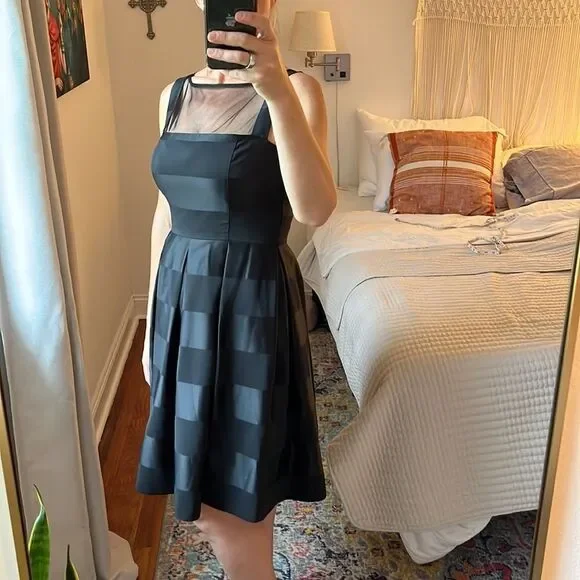 London Times Dress Womens Size 8 Black Sheer Top Fit and Flare - Picture 2 of 9